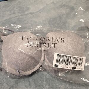 Victoria's Secret Bra's SELLING SEPERATE OR TOGETHER. PLEASE READ BELOW!